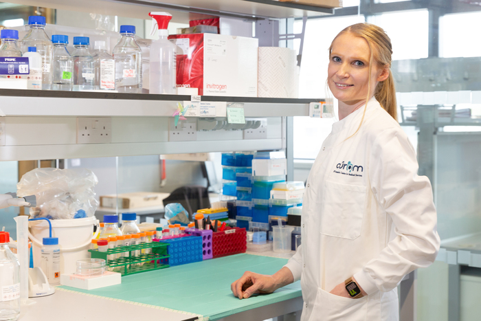 Image of Dr Niamh Hynes in laboratory